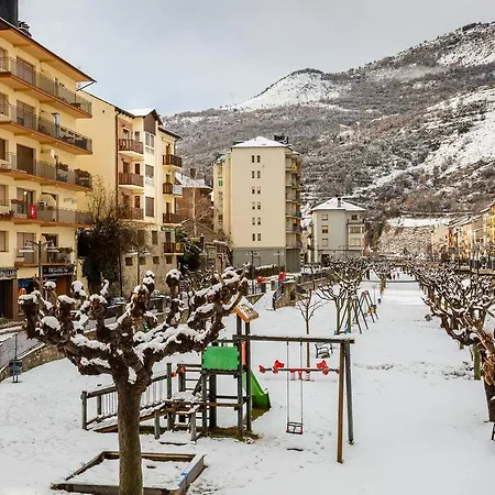 Experience, Live The Pyrenees * סורט